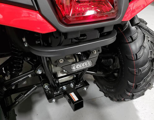 B6 Brake Light: Luz de freno auxiliar para porta placa