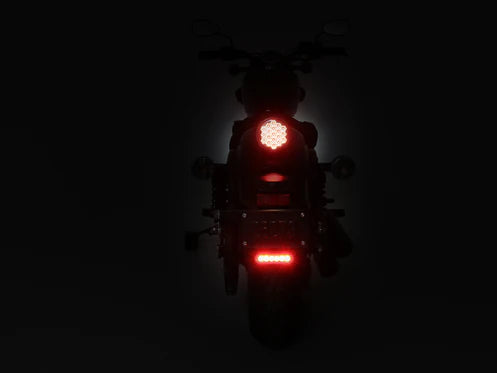 B6 Brake Light: Luz de freno auxiliar para porta placa