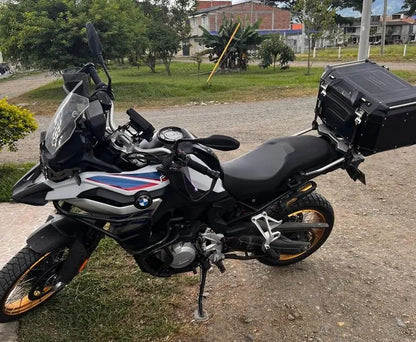 BMW F850GS