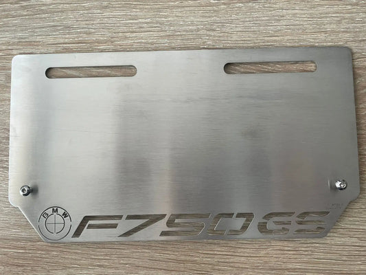 Porta placa en acero de F750