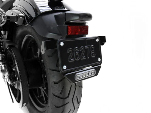 B6 Brake Light: Luz de freno auxiliar para porta placa
